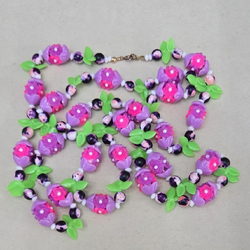 1970's Vintage Carmen Miranda Floral Beaded Necklace - Purple and Pink